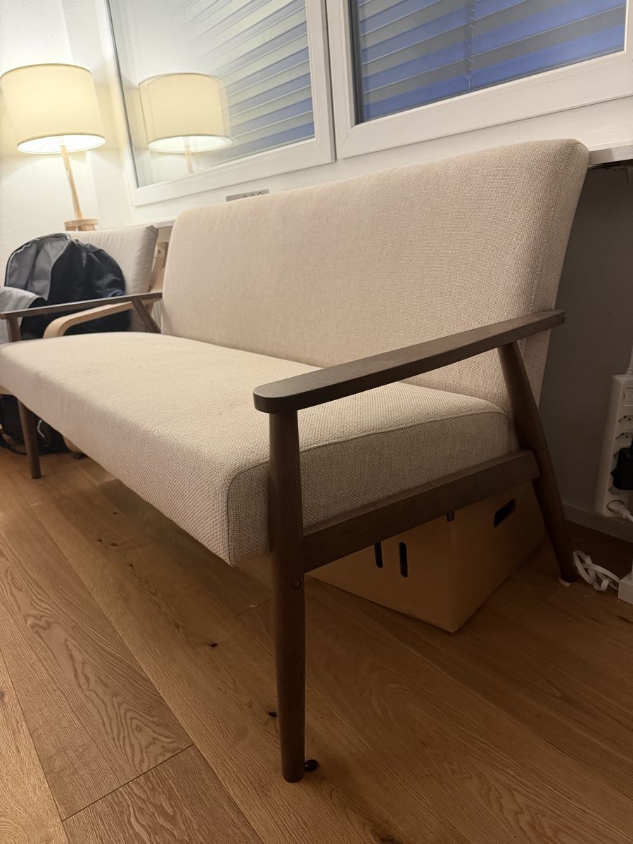 Beliani Sofas: 3-Seater Sofa Beige Wood Frame Good Condition – Neu (gemäss Beschreibung) aus Dietlikon von eeclaire 1