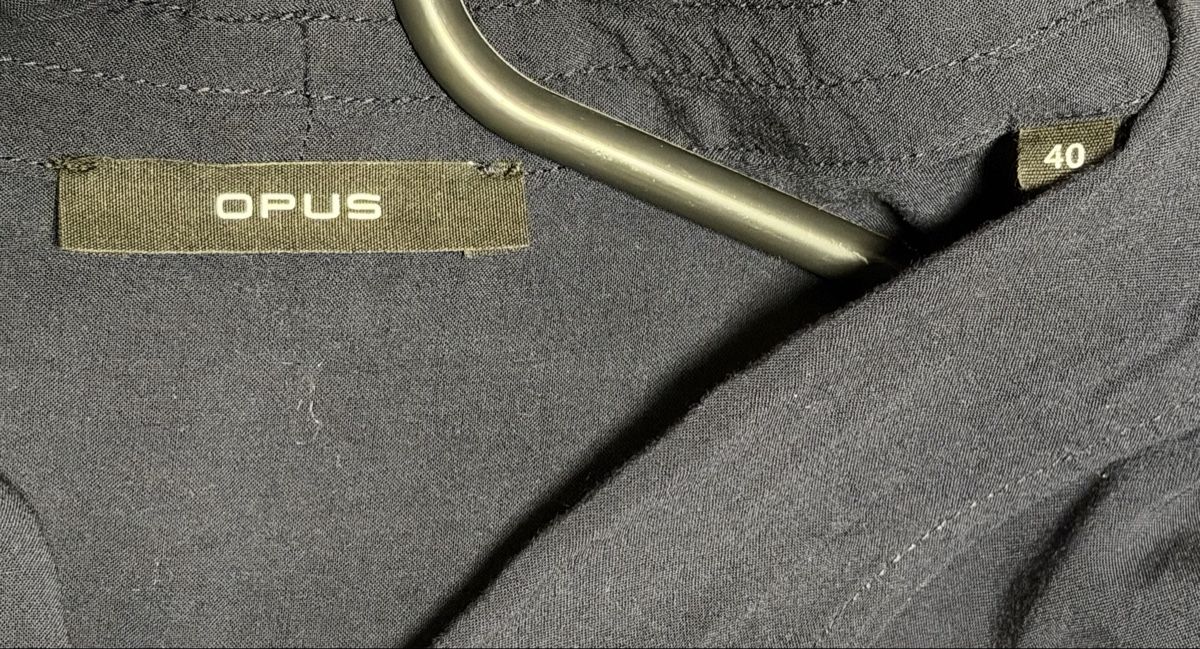 Opus Camicette: Opus Bluse Franziska dunkelblau – Usato da Münchenbuchsee venduto da dumle 2