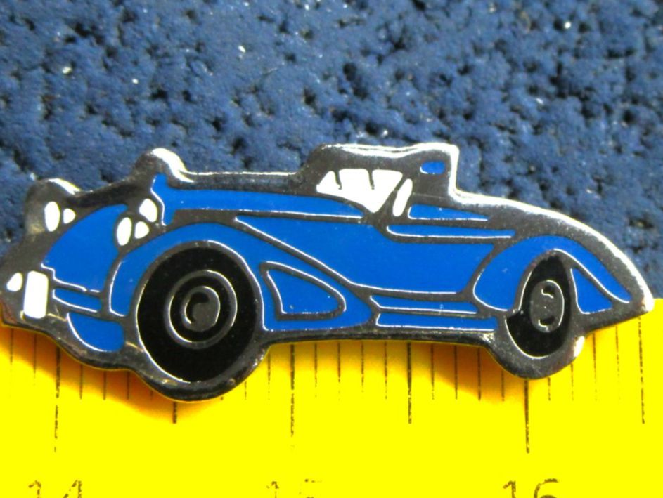 Placchette & Badge: DELAGE D8 1936 AUTO PIN GLASIERT MIT SECURITY-CLIP – Usato da Ettingen venduto da Hausi4711 1