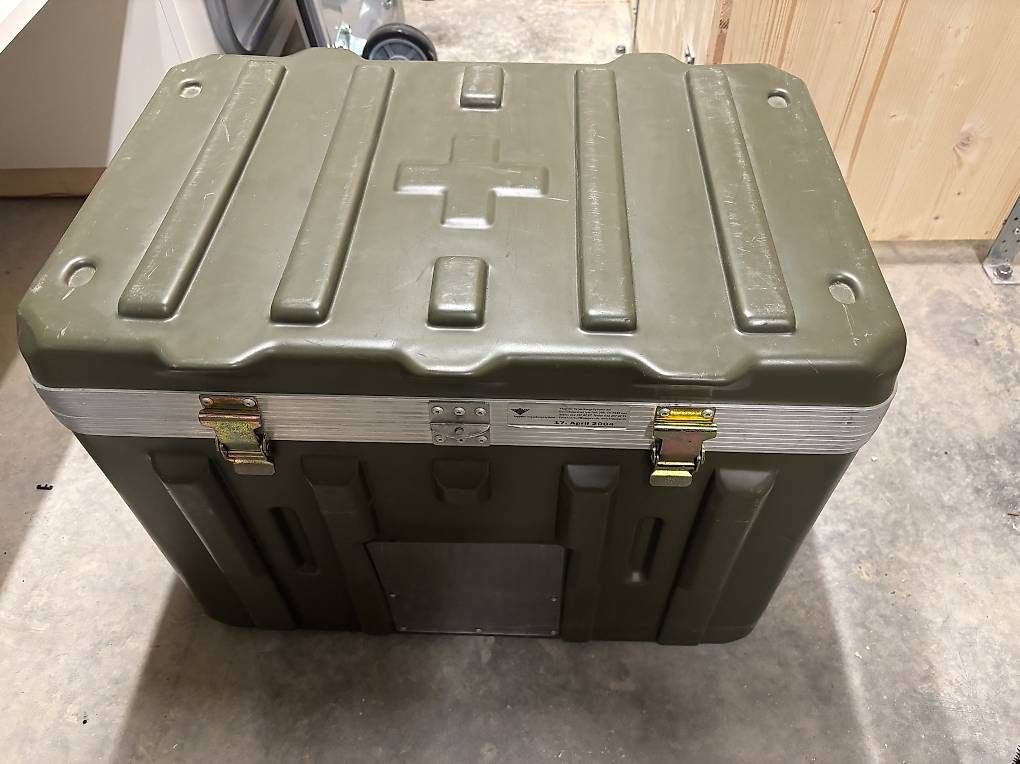 Transportkisten: Caisse d'officier de l'Armée Suisse – Gebraucht aus Orsonnens von Flo_Orsonnens