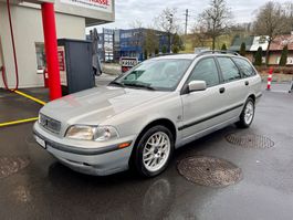 VOLVO V40 2.0i Celebration