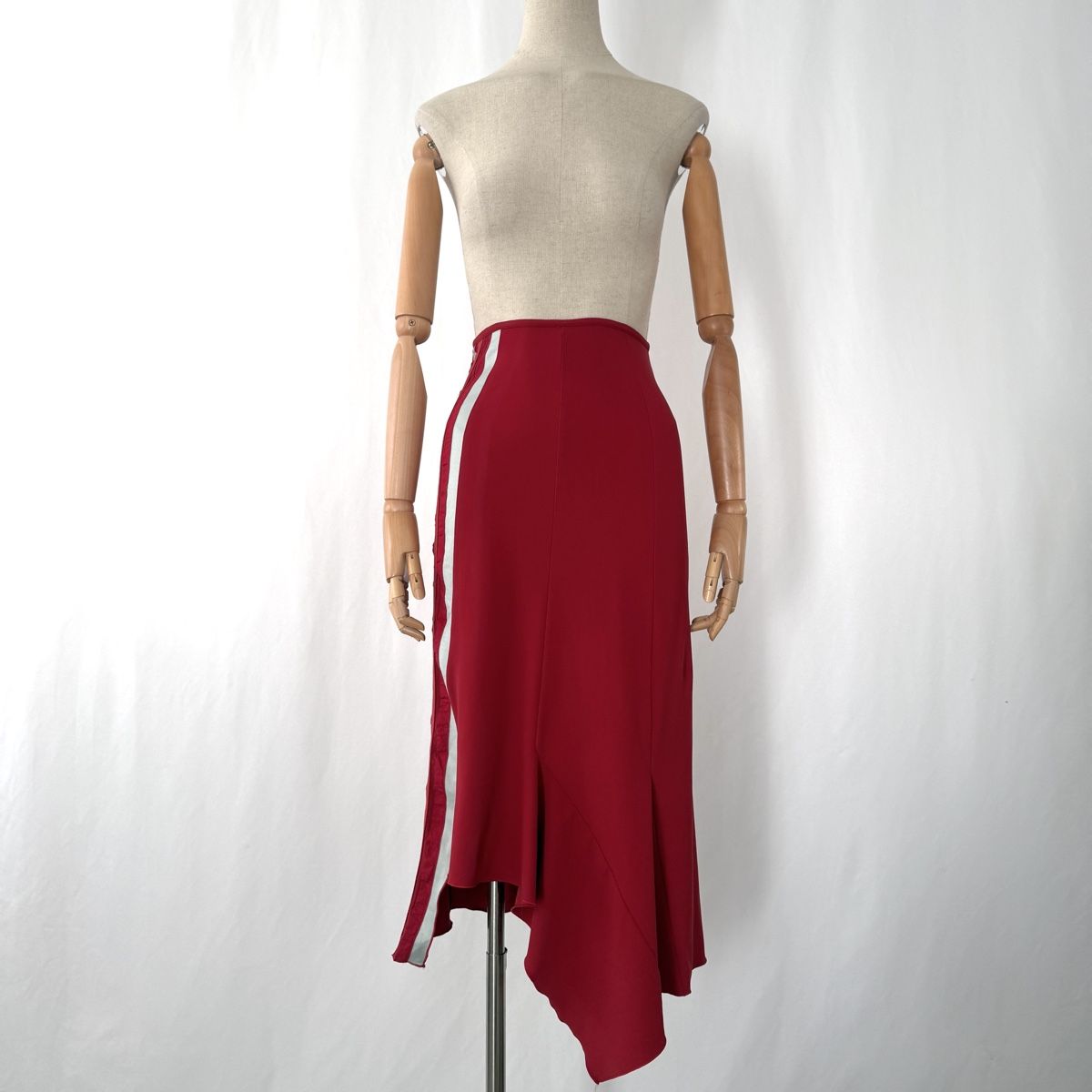 Girbaud Gonne: Marithé + François Girbaud asymmetrical archive skirt – Nuovo (secondo la descrizione) da Emmen venduto da Colette-Juliette