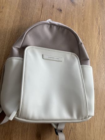 Kapten & Son Rucksack mit defektem Reissverschluss