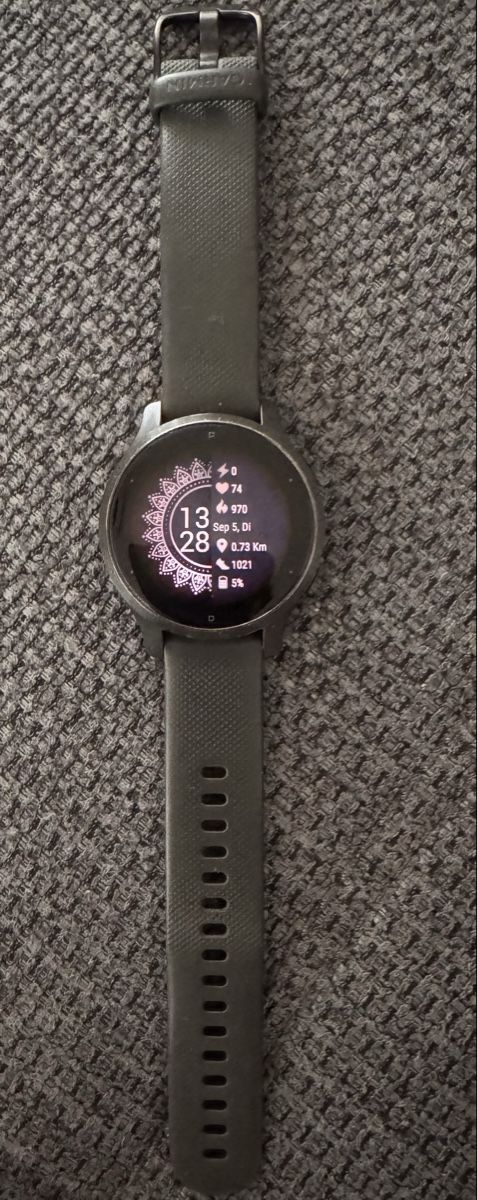 Garmin Smartwatch: Smartwatch Garmin Venu 2S – D'occasion à Effretikon par Sabrina91