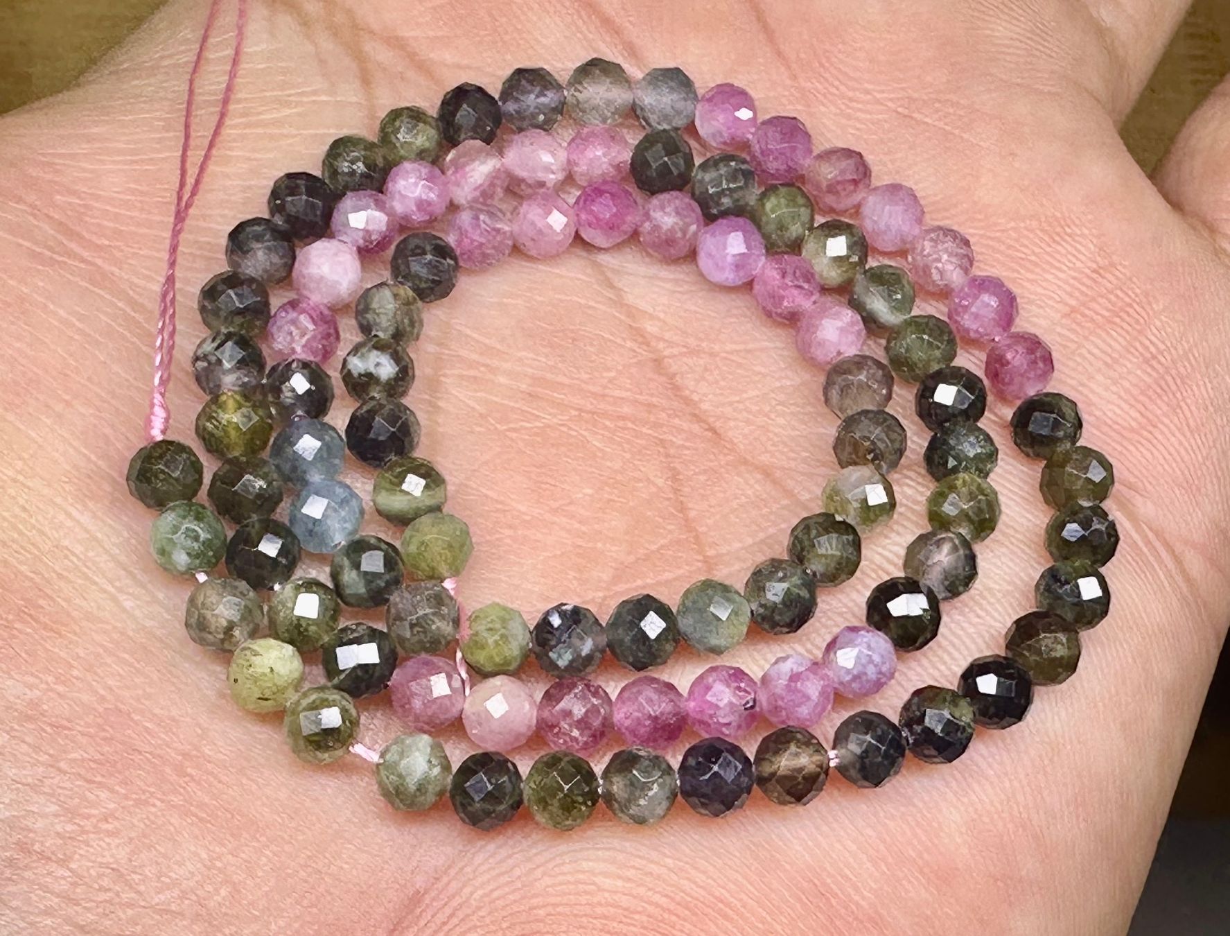 Edelsteine: Natürlicher Multicolor Turmalin Edelstein-Strang – Neu (gemäss Beschreibung) aus Langenthal von Seelenfreunde 1
