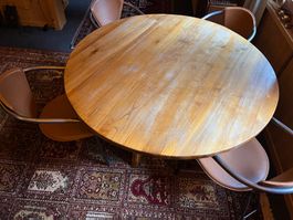Runder Esstisch Massivholz, 150 cm, 8 Stühle, CH-Design
