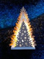 LED Weihnachtsdeko Tannenbaum Eleganza Holz mit Beleuchtung.