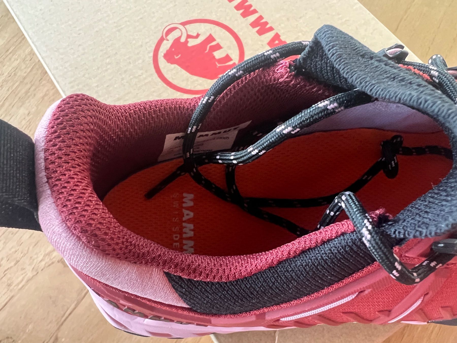 Mammut Scarpe da donna: Neuves : chaussures de trekking mammut – Nuovo e nell'imballaggio originale da Lugnorre venduto da cla_j6bq 3