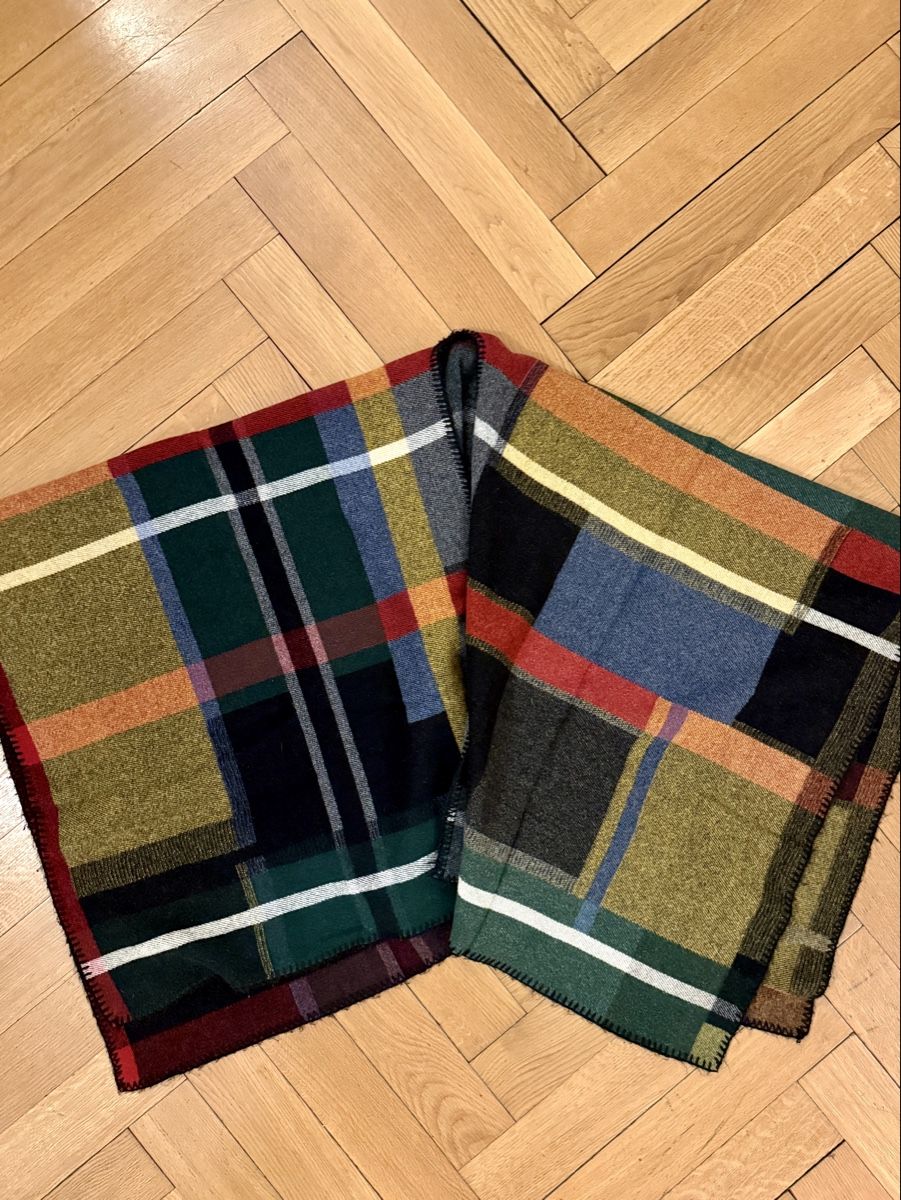 Holzweiler Mäntel: Holzweiler Tableau Poncho – Gebraucht aus Zürich von zimba_1 1