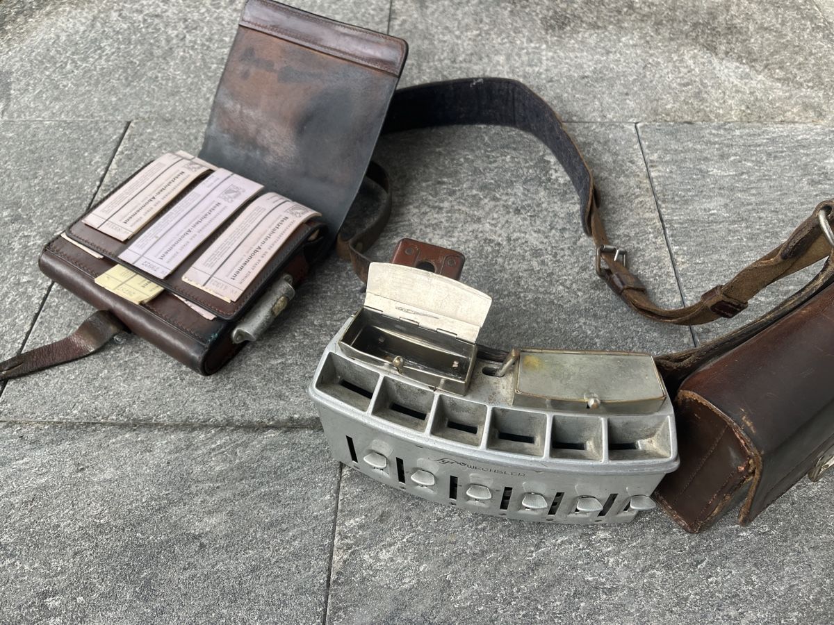 Uniformen: Antike Kondukteur-Tasche Schaffnertasche Wechsler – Gebraucht aus Rueschlikon von Smash2000