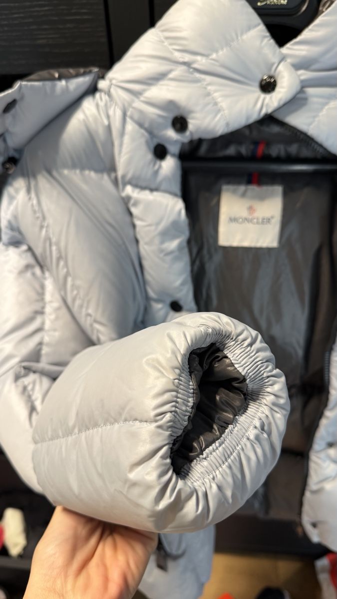 Moncler Giacche: Moncler jacket – Nuovo (secondo la descrizione) da Paradiso venduto da Under_sun 4
