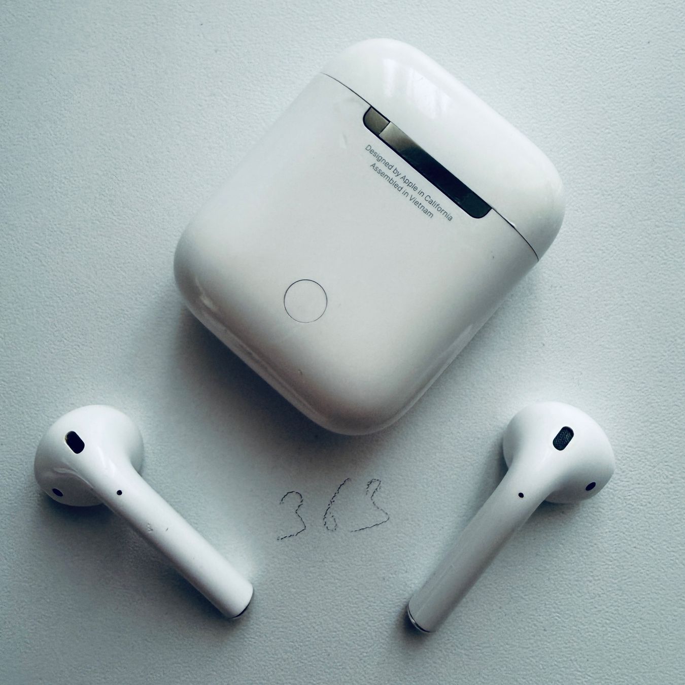 Apple Cuffie: Original Apple AirPods 2 Gen. Wireless Kopfhörer & Case – Usato da Basel venduto da MY.AIRPODS.SHOP 4
