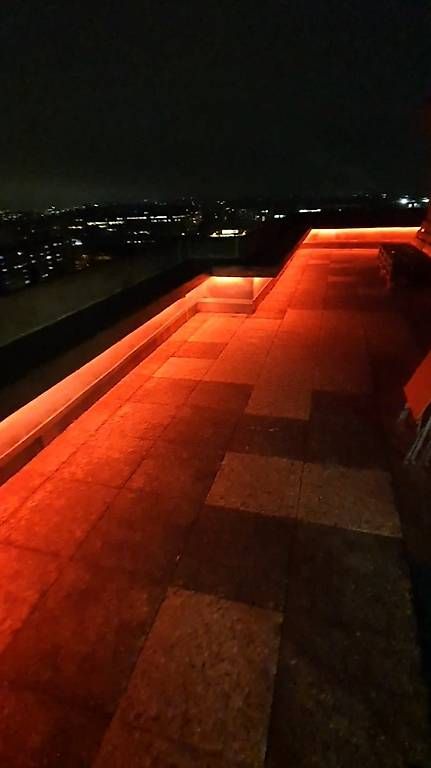 Ghirlande e barre luminose: Bande LED 30 mètre ext. – Usato da Mont-sur-Rolle venduto da Bad_Food 4