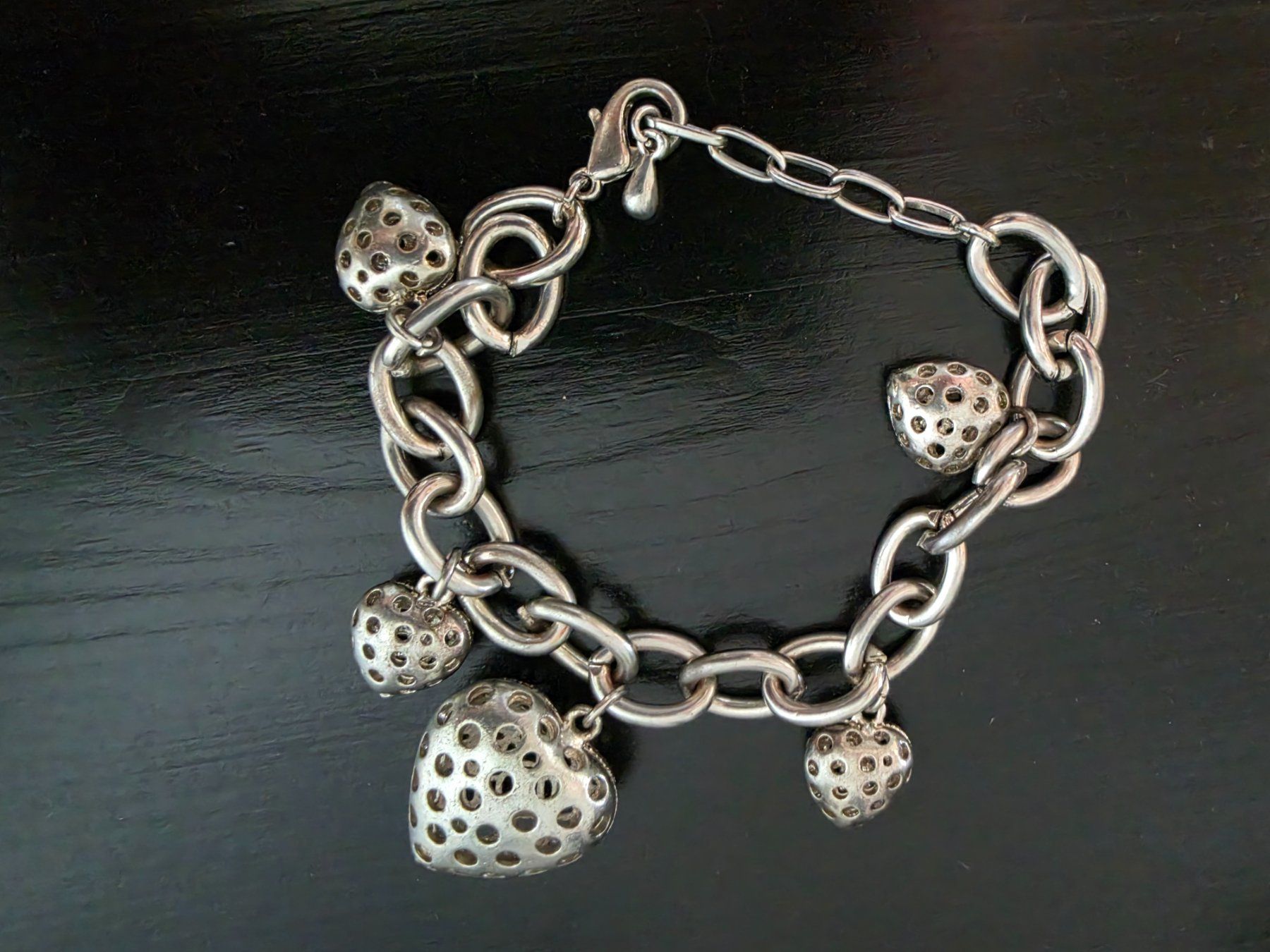 Bracelets: Statement Armband mit Charms / Herzanhängern – D'occasion à Stäfa par flamingo_17 4