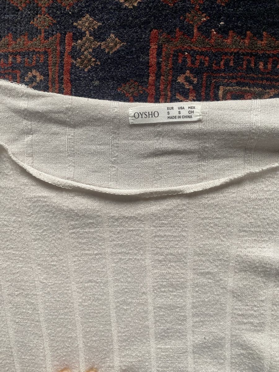 Oysho Tops: Pull Oysho blanc, texture rayée, taille S – Gebraucht aus Epagny von nie_n5yb 2