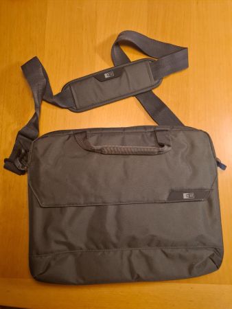 Sacoche pour ordinateur portable noire Case Logic