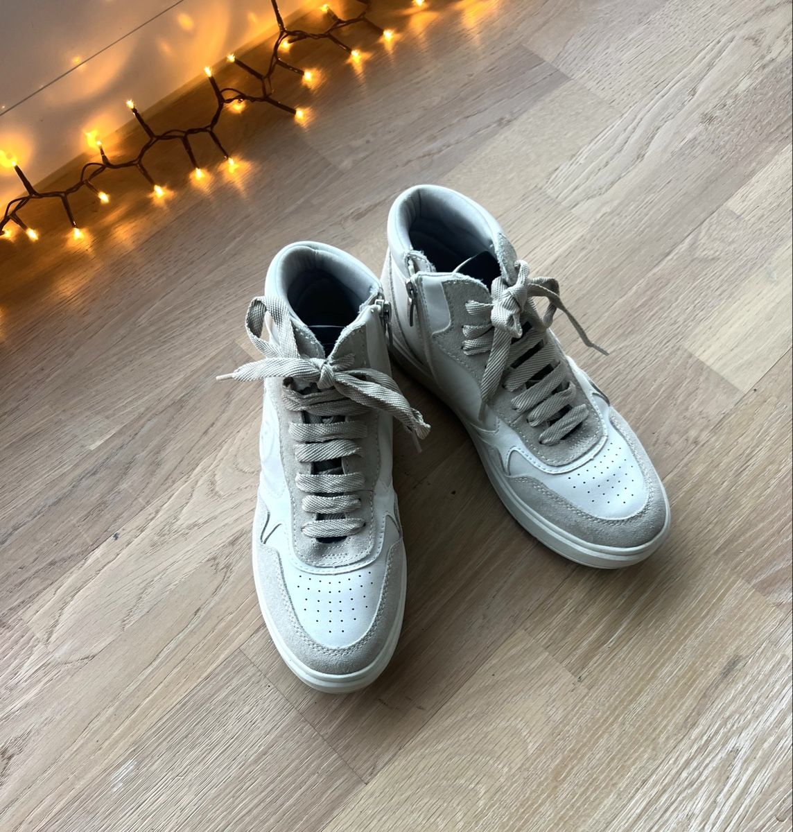 Scarpe da donna: Stylische Sneaker Tamaris, Gr. 38, Leder – Usato da Winkel venduto da lestelle 1