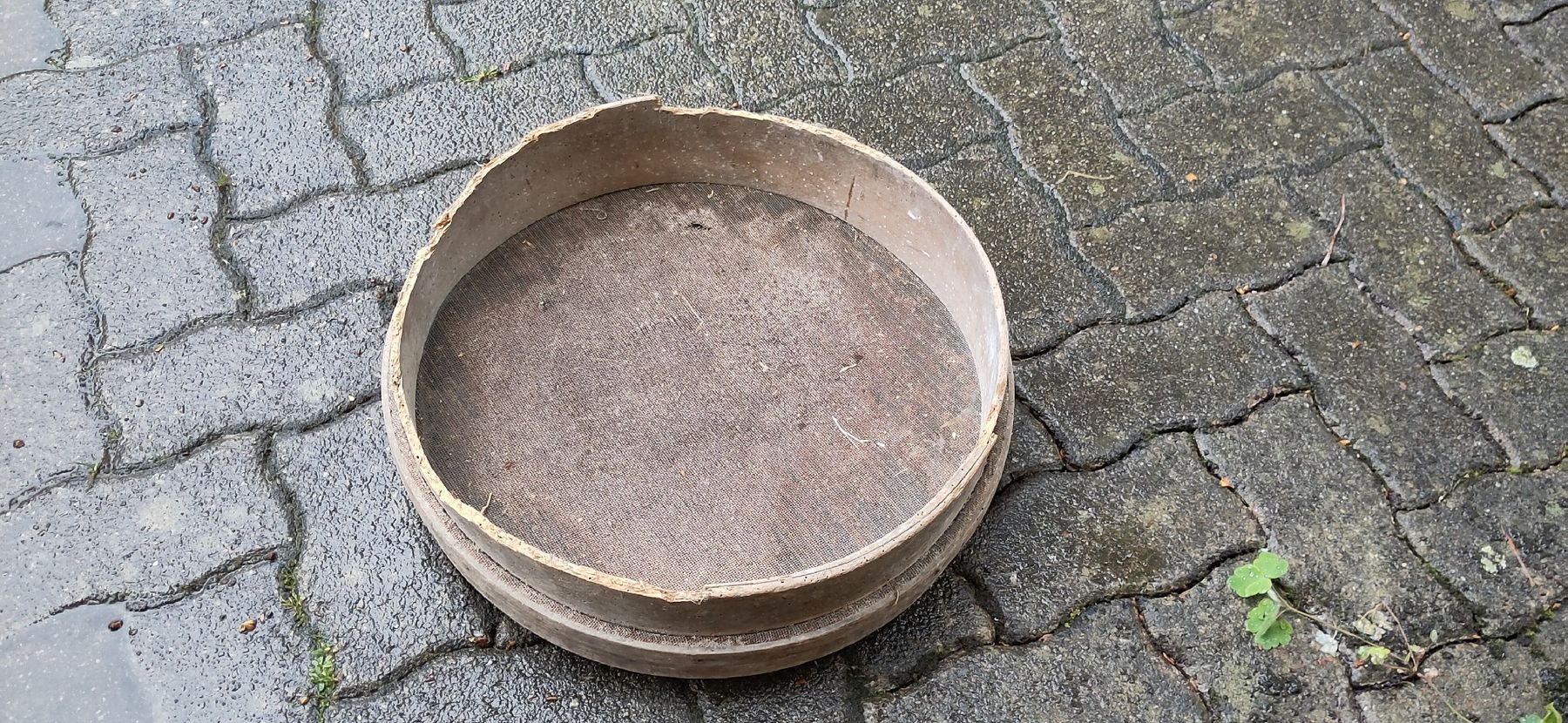 Ciotole: Sieb rund Antik Erdsieb – Usato da Liebefeld venduto da robi15blue 1