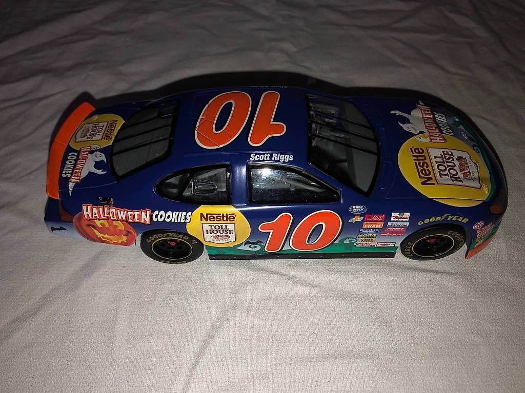 Modellini d'auto: FORD Taurus Nascar 1:24 – Usato da Champéry venduto da jaquin57