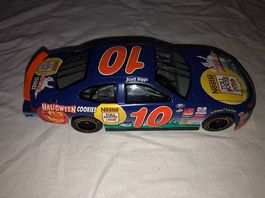 FORD Taurus Nascar 1:24