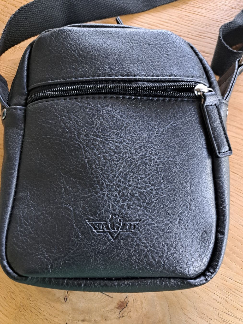 Taschen: neue Umhängetasche,schwarz. – Neu (gemäss Beschreibung) aus Ebnat-Kappel von Zurk 6
