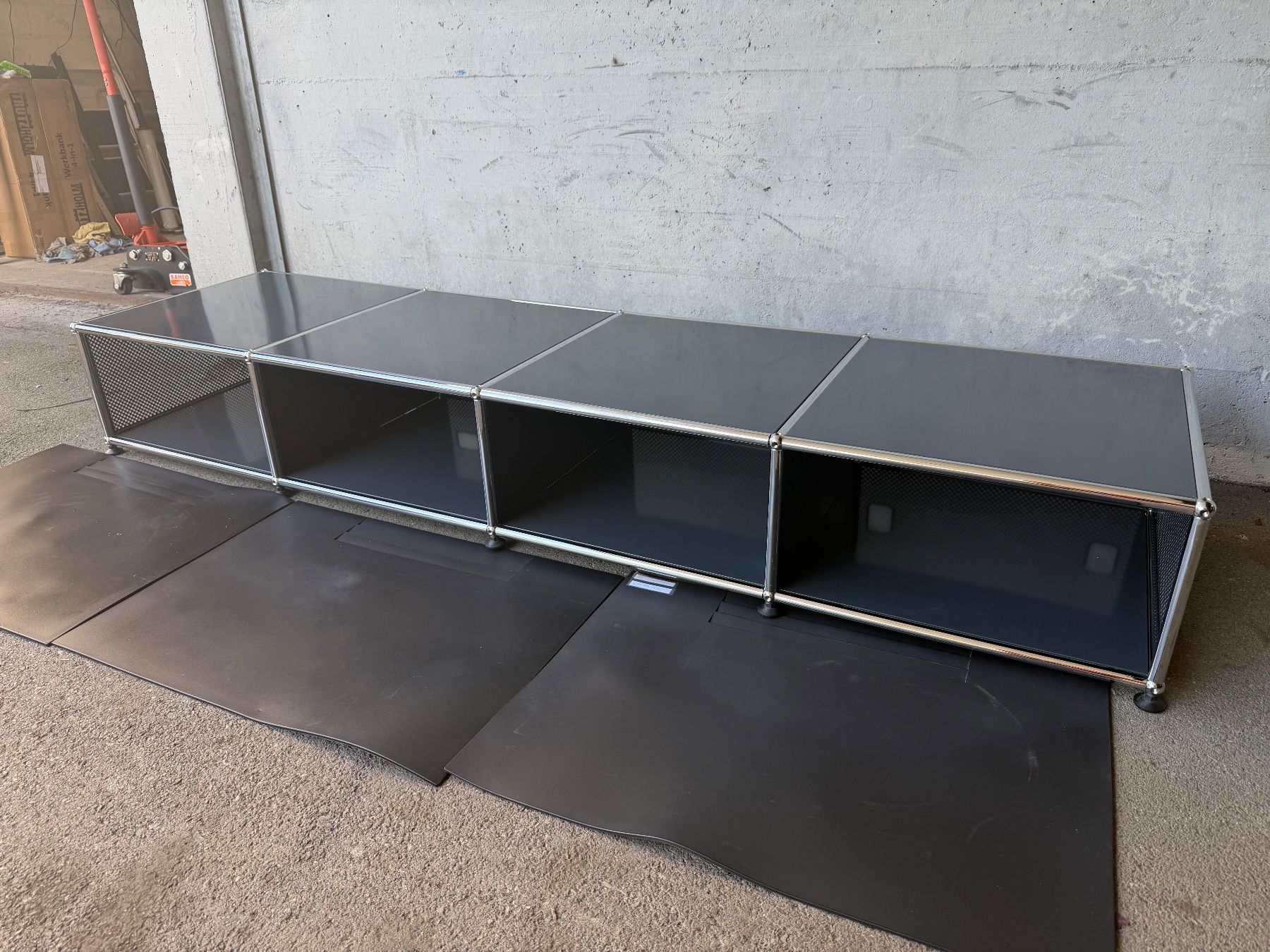 USM Mobili TV: USM Haller Sideboard, Lowboard, Fernsehenmöbel 2 m breit – Usato da Zürich venduto da Zvijerka 1