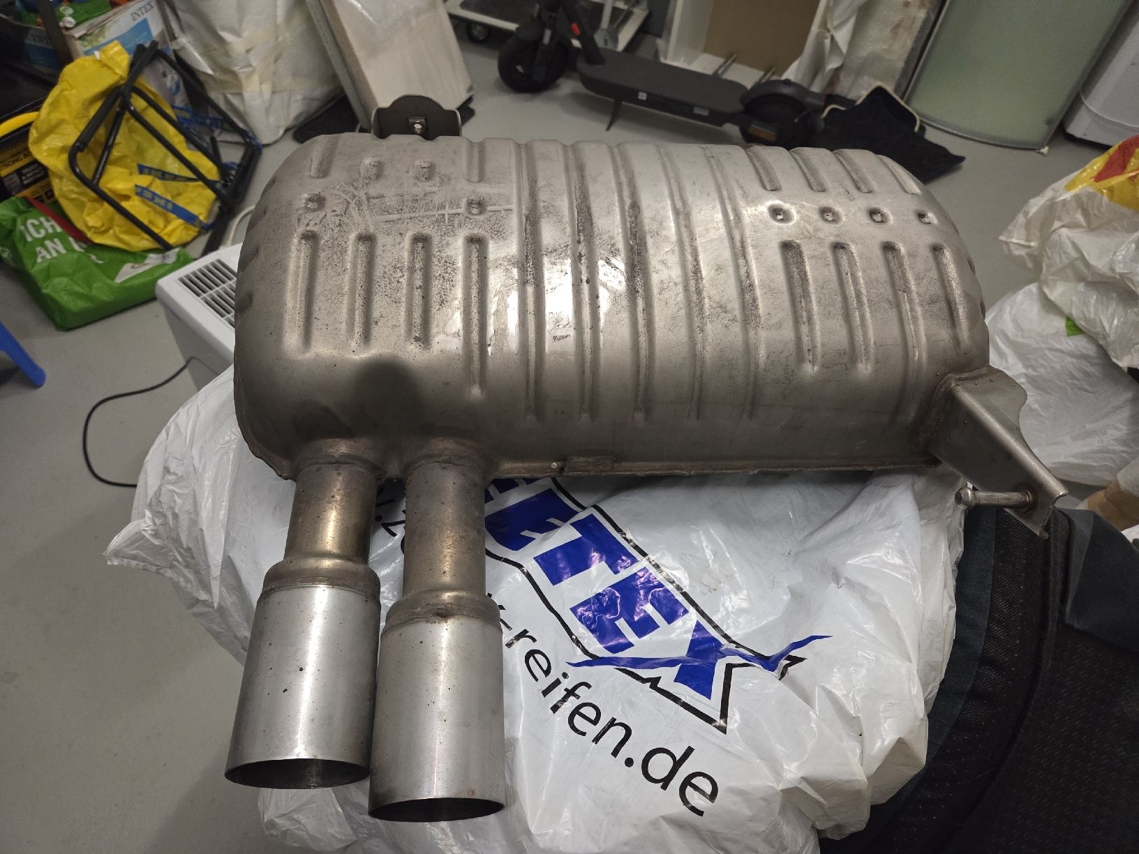 BMW Sistemi di scarico: BMW E90 /E91 Performance Auspuff ESD – Usato da Dintikon venduto da Salentino19822 2