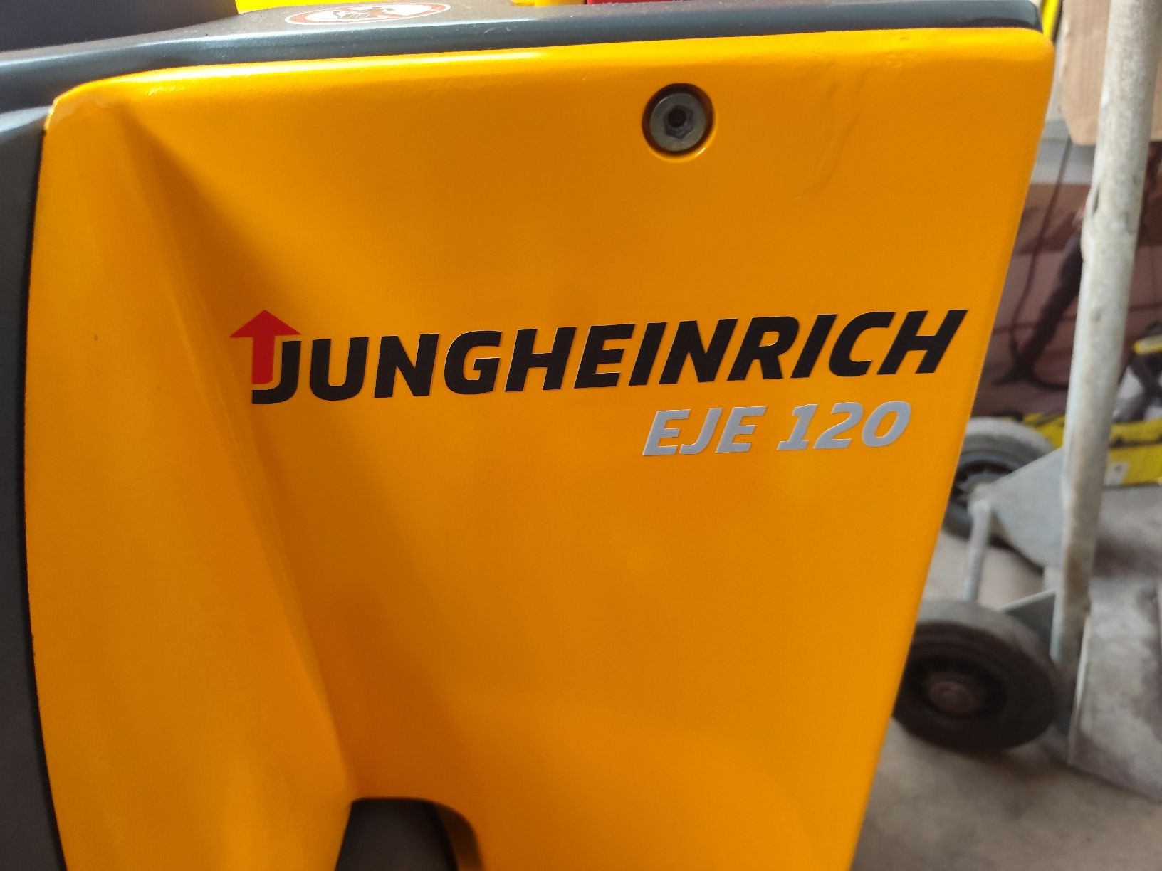 Jungheinrich Gabelstapler & Hubwagen: transpalette youngherich    EJE 120 – Gebraucht aus Corminboeuf von Brainman1967 4