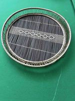 Rundes Tablett aus Flechtmaterial gebraucht