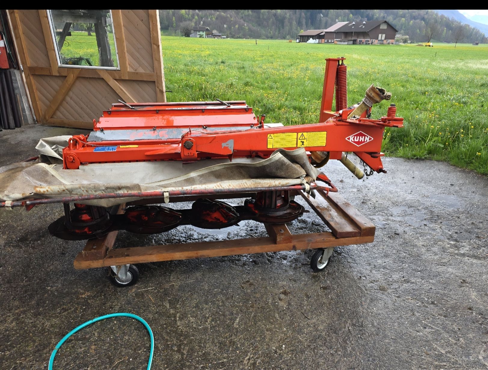 Tutte le macchine: Kuhn Mähwerk mit Knicker – Usato da Kaltbrunn venduto da Amadisli1 8