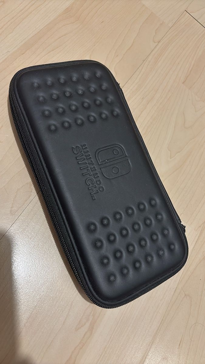 Nintendo Schutzhüllen: Nintendo Switch Case – Gebraucht aus Suhr von oli_xpr9