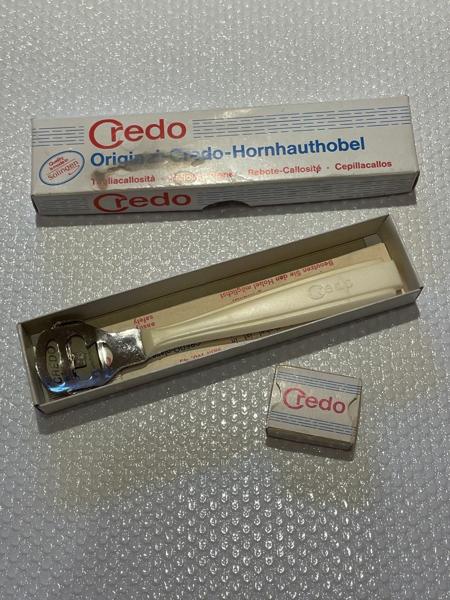 Pediküre: Antiker Hornhauthobel Credo – Gebraucht aus Adligenswil von Treegarden