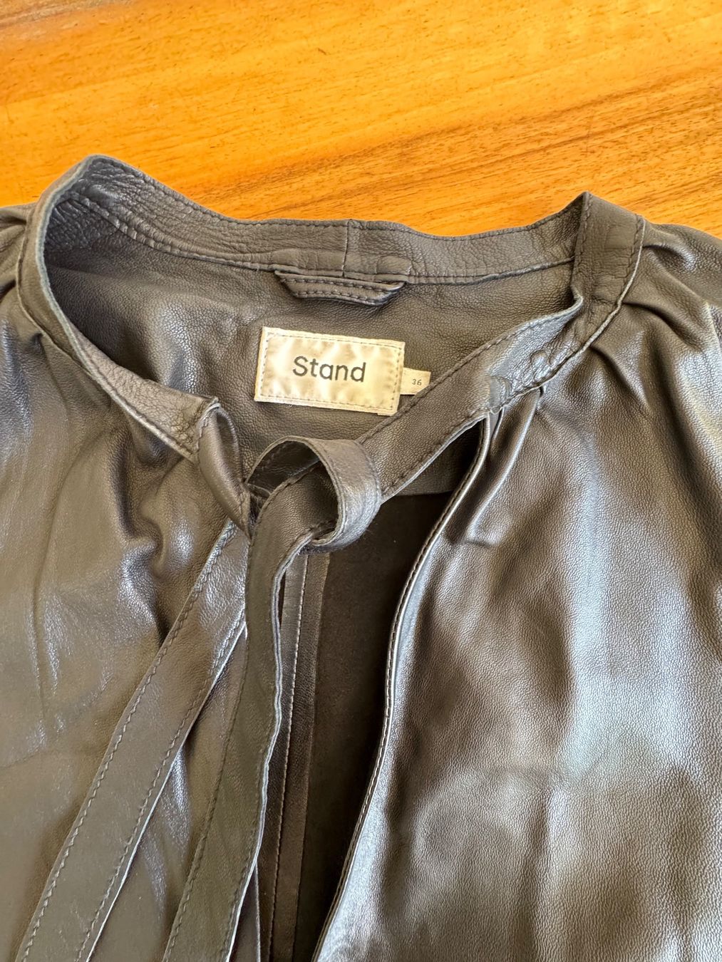 Camicette: STAND exclusive Echtleder Bluse 36 Schwarz – Usato da Meiringen venduto da tonicandgin 3
