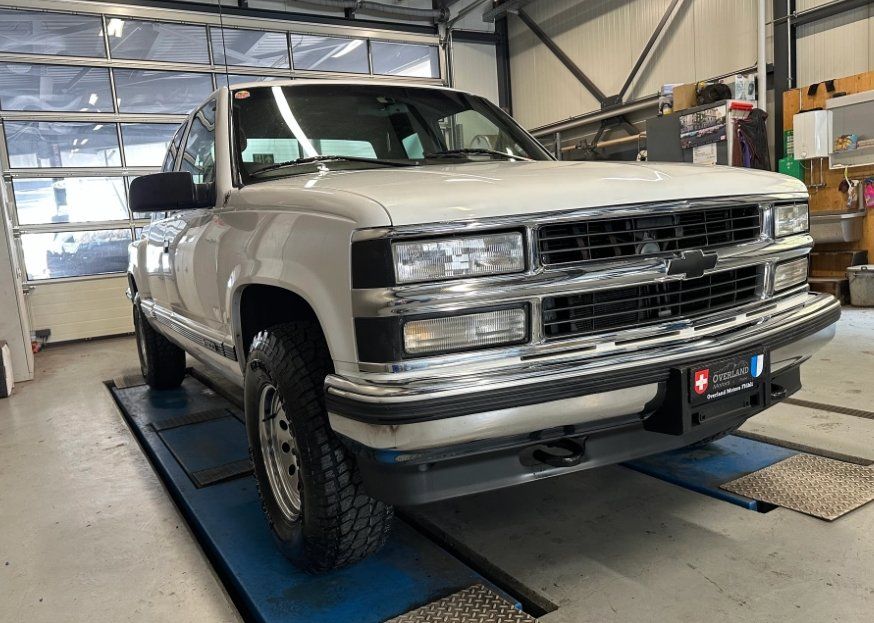 Chevrolet Automobili: CHEVROLET SILVERADO 5,7 V8 – Usato da Flühli LU venduto da Overland_Motors 1