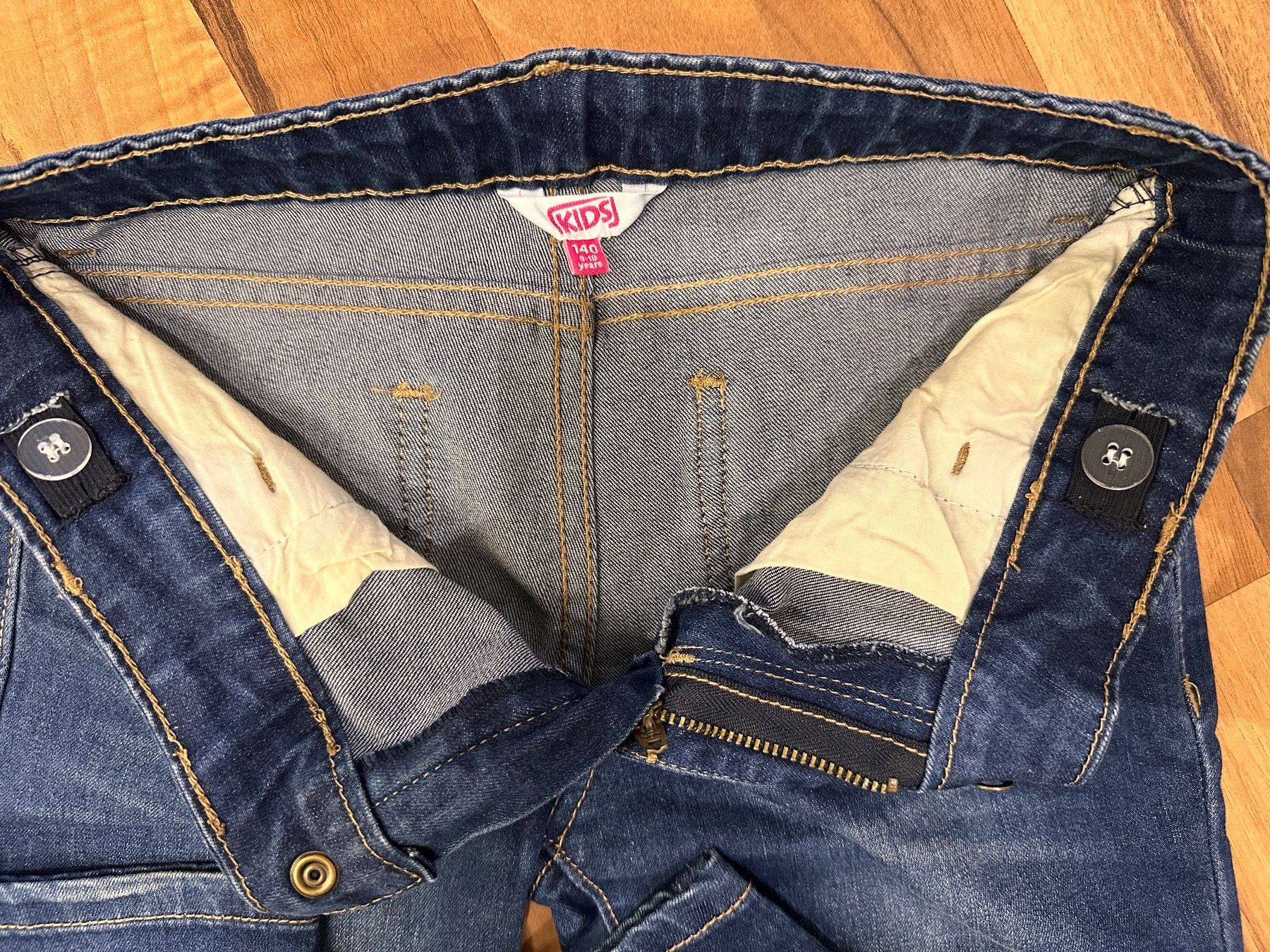 Pantaloni: Mädchen Jeans Gr. 140 - TOP Zustand! – Usato da Uster venduto da q1w2e3 2