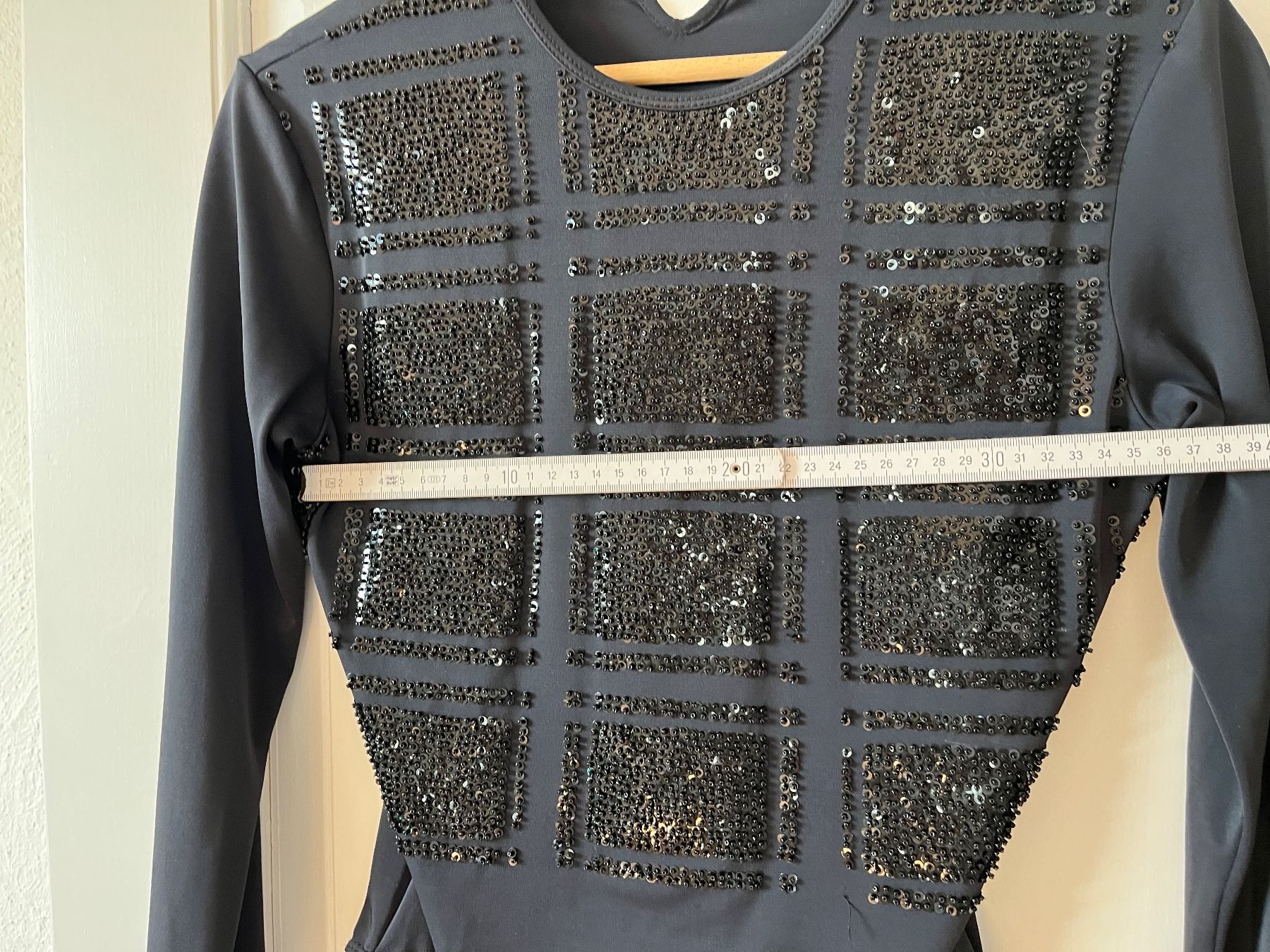 Comma Top: Comma, Body dunkelblau Pailletten S – Usato da Riet (Neftenbach) venduto da kim_gfw6 5