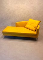 Dreipunkt Design Daybed Sofa  aus Leder in Senfgelb