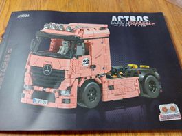 Mercedes Benz Actros "Pink Pig" Schlepper aus Klemmbausteine