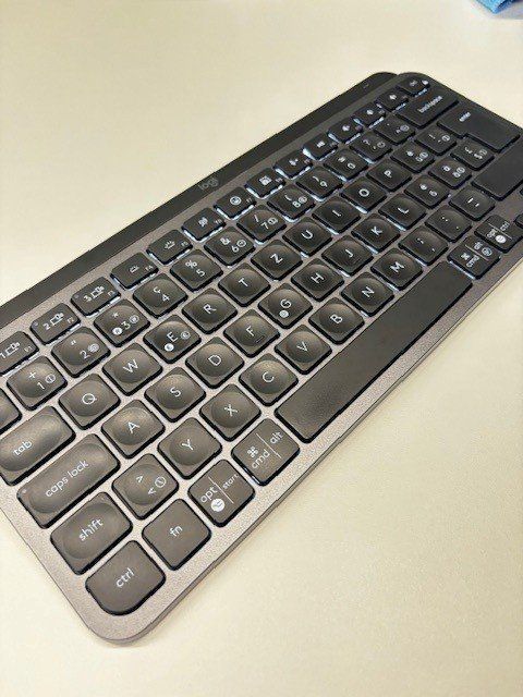 Logitech Claviers: LOGITECH MX Keys Mini Minimalist Wireless Keyboard – D'occasion à Horw par babseatsyou 1