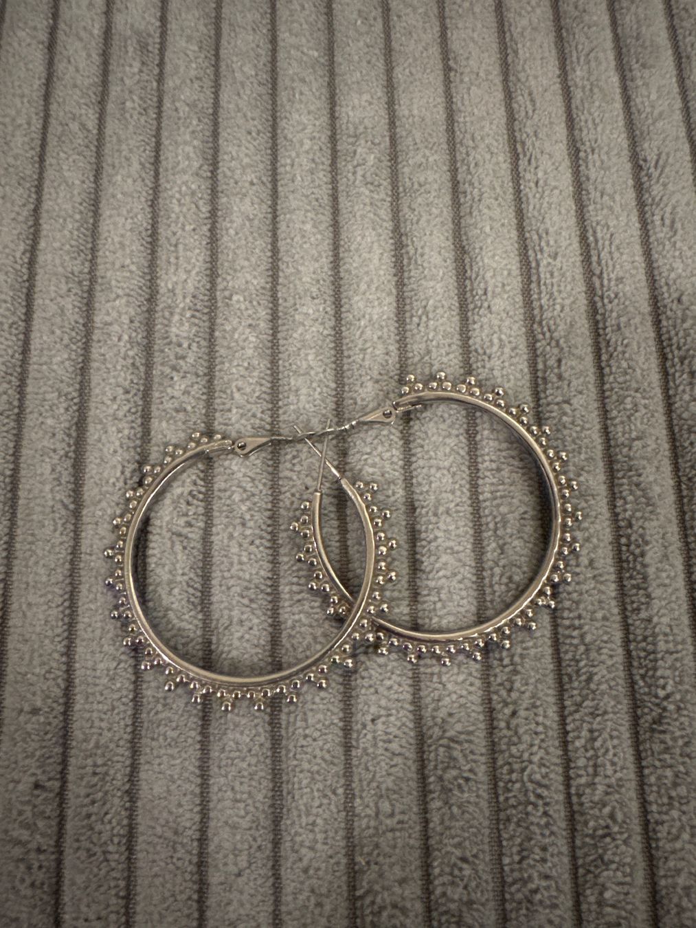 Boucles d'oreille: Boucles d’oreilles – D'occasion à Le Grand-Saconnex par Sav85