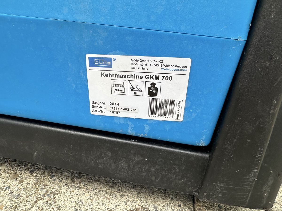 Tutte le macchine: Hand-Kehrmaschine GKM 700 – Usato da Opfikon venduto da Honeybhoney 5