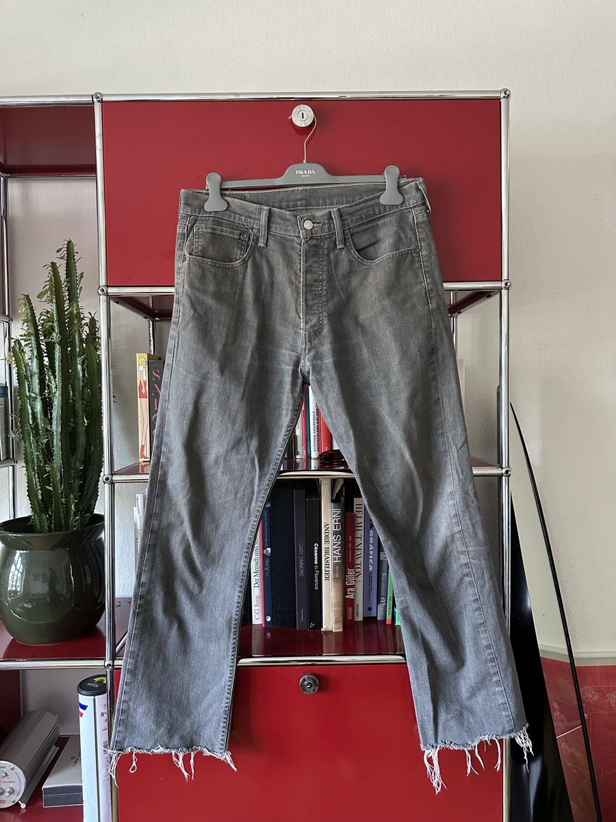 Levi's Jeans: Levi’s 501 Grau 33 30 – Usato da Basel venduto da luc_j2xz