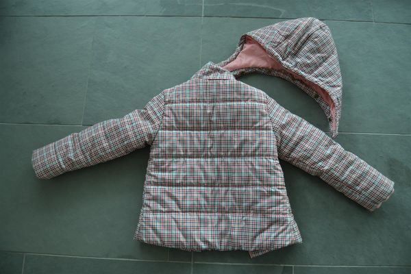H&M Jacken & Mäntel: Wattierte Jacke,  H&M, Gr. 128 – Gebraucht aus Teufen AR von Maleaa 1