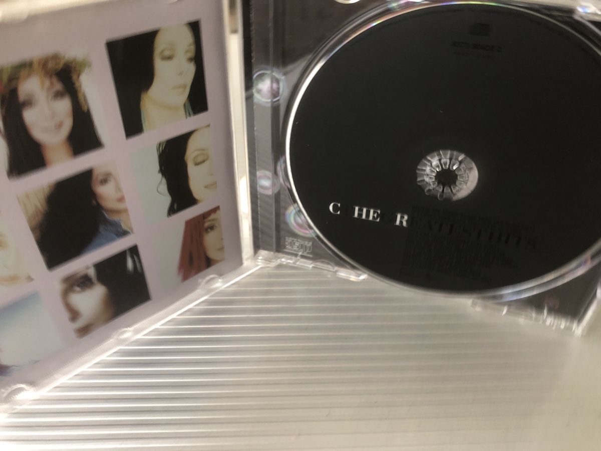 CDs: Cher - The Greatest Hits  – D'occasion à Flaach par rubo7 2