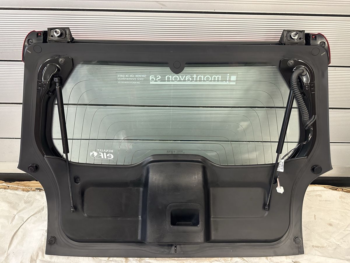 Renault Tutti pezzi di ricambio auto: Hayon Renault twingo 3 – Usato da Treycovagnes venduto da Campingcar65 1