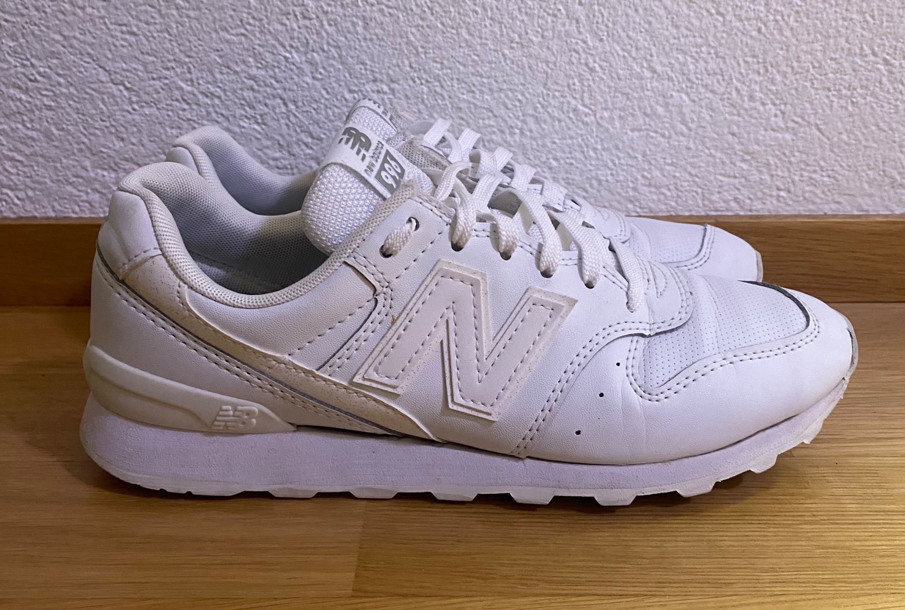 New Balance Scarpe da donna: New Balance 996 Gr.36 – Usato da Herisau venduto da Seyashop1 1