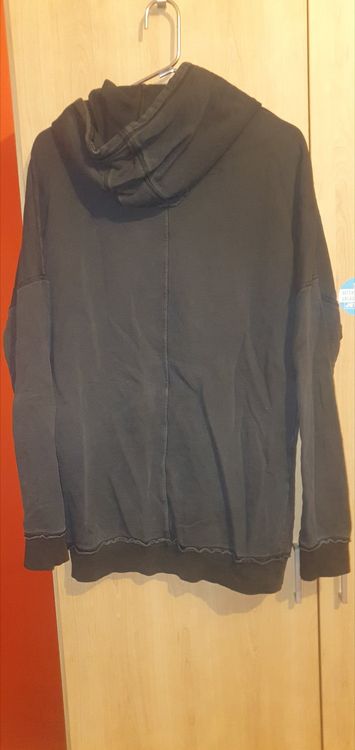 Pulls & Sweat-shirts: Schwarzer Hoodie im Used-Look, Grösse M – D'occasion à Basel par geo_5pr6 1