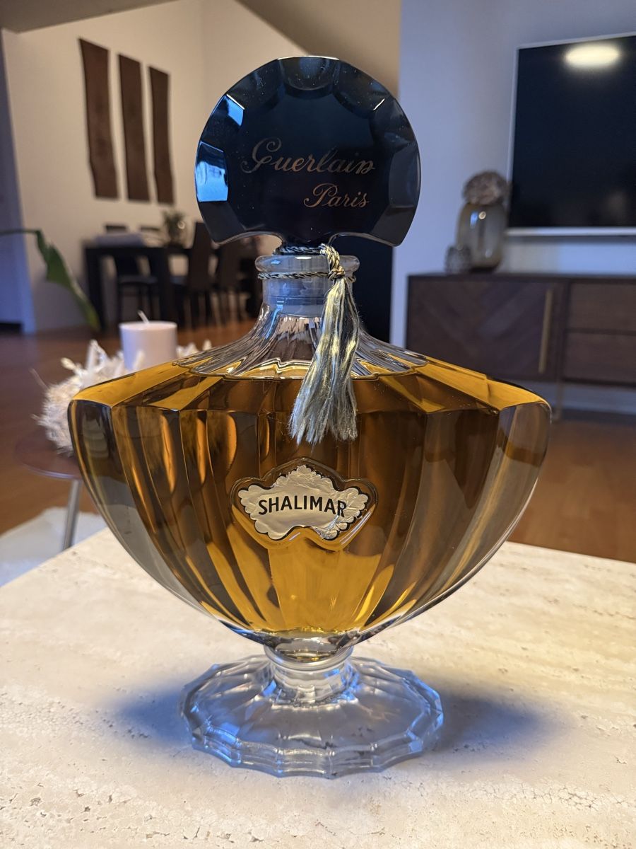 Guerlain Flaconi: SHALIMAR FACTICE by Guerlain Paris 1500ml – Nuovo (secondo la descrizione) da Schlieren venduto da bar_6sw9