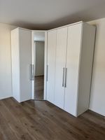 Eck-Kleiderschrank