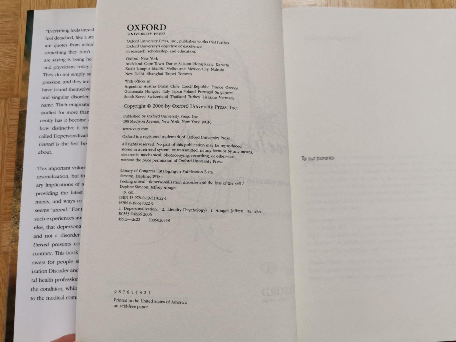 Libri: Feeling Unreal (neu) – Nuovo (secondo la descrizione) da Stäfa venduto da flamingo_17 4